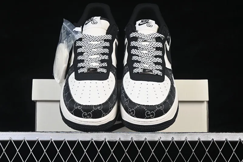 All categories Nk Air Force 1 Air Force series Nk Air Force 1 Low Air Force low-top Nike Air Force 1'07 Low Black and white classic color Air Force 1 low-top casual sneakers MM3399-810